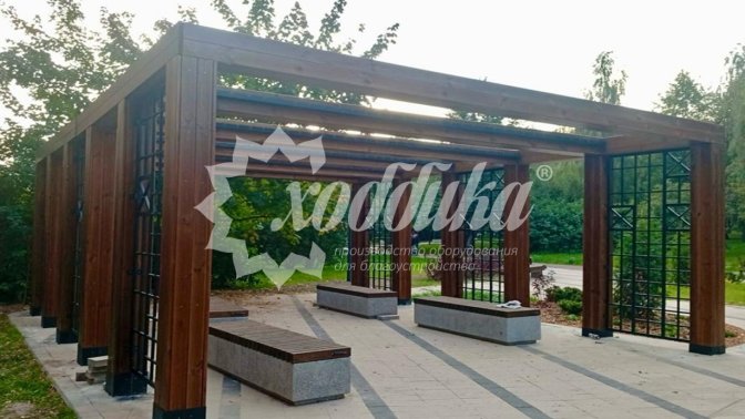 Осень в стиле комфорта: трибуны, указатели, вазоны, перголы