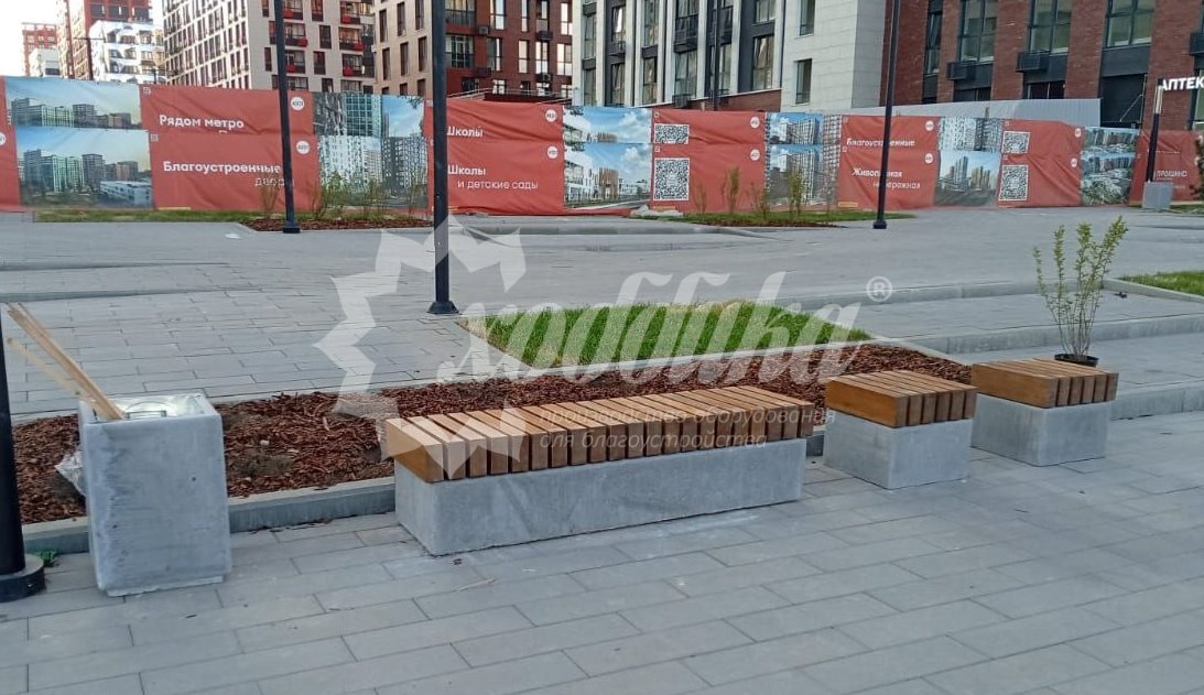 Уютный июнь в московских дворах: скамейки, беседки, урны, качели, велопарковки - 20
