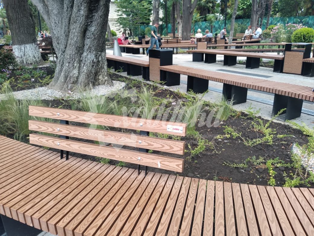 Парк «Ривьера» в Сочи: скамейка «Радиус» с композитом, лежаки и подиум - 26