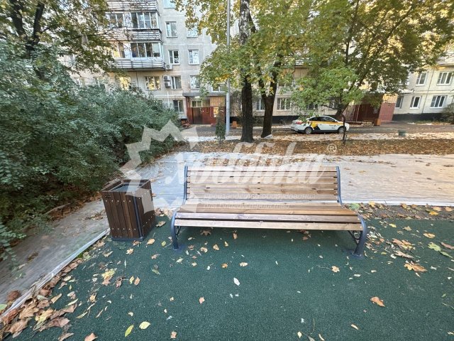 «Хоббика» держит темп: перголы, парковки, скамейки, урны - 3