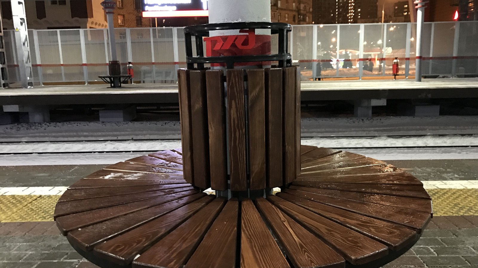 Уличная мебель для государственных компаний