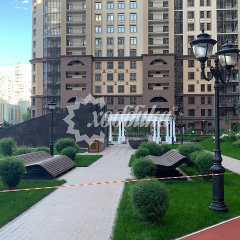 Ротонды, скамейки, вазоны на одном из объектов в Москве - 5