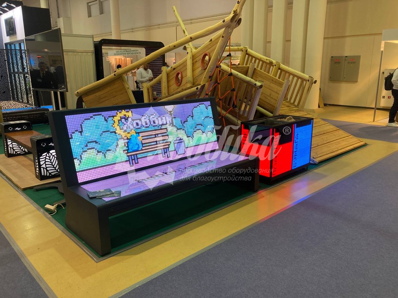Умная городская мебель и детское игровое оборудование от Хоббики на выставке «RosBuild-2023» - 15