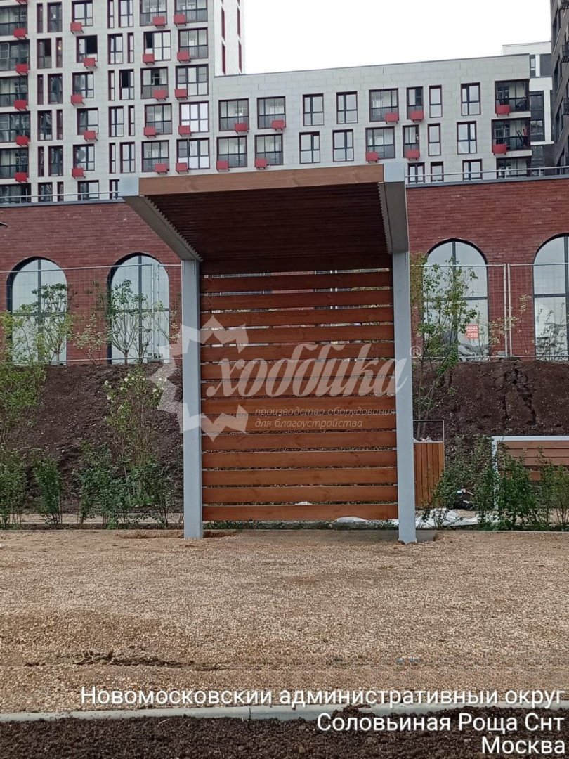 Уютный июнь в московских дворах: скамейки, беседки, урны, качели, велопарковки - 34
