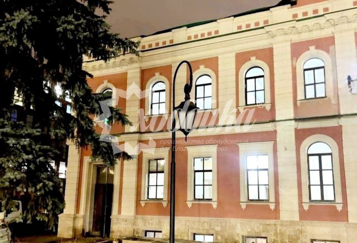 Яркий след ноября: радиусные скамейки, урны, контейнерные площадки для ТБО