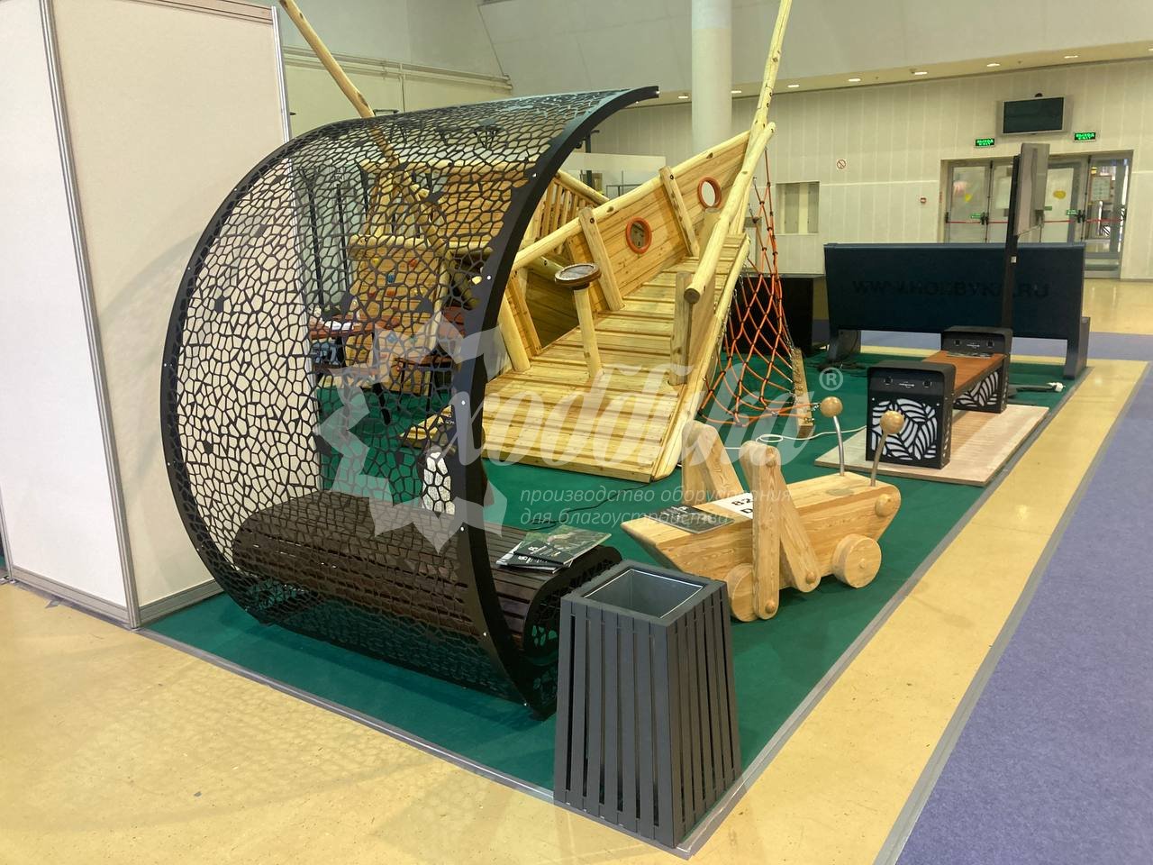 Умная городская мебель и детское игровое оборудование от Хоббики на выставке «RosBuild-2023» - 18