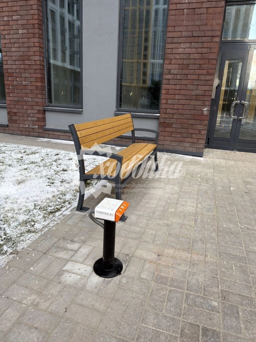 Стационарное зарядное устройство и точка доступа Wi-Fi «Валли» на стойке - 13