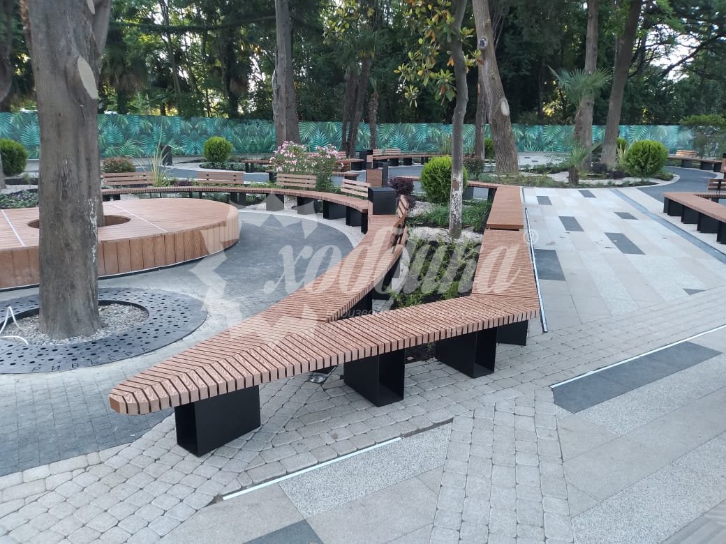 Парк «Ривьера» в Сочи: скамейка «Радиус» с композитом, лежаки и подиум - 25