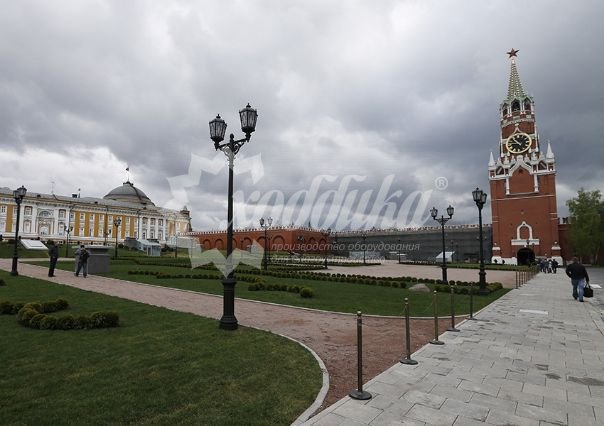 Добрались и до Кремля: наши скамейки на территории сквера - 14