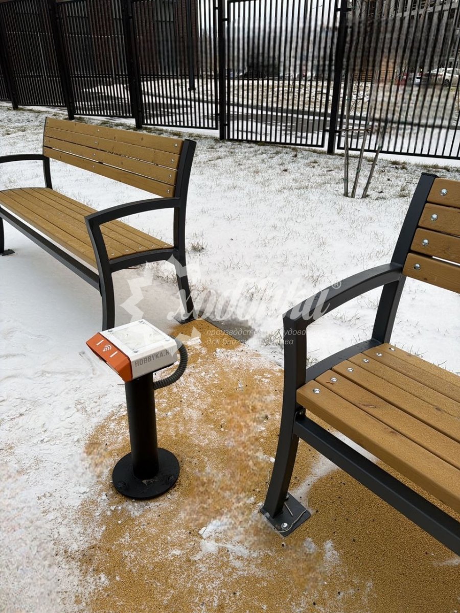 Стационарное зарядное устройство и точка доступа Wi-Fi «Валли» на стойке - 12