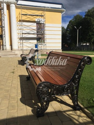 Наши скамейки на территории Успенского храма в Тверской области - 1