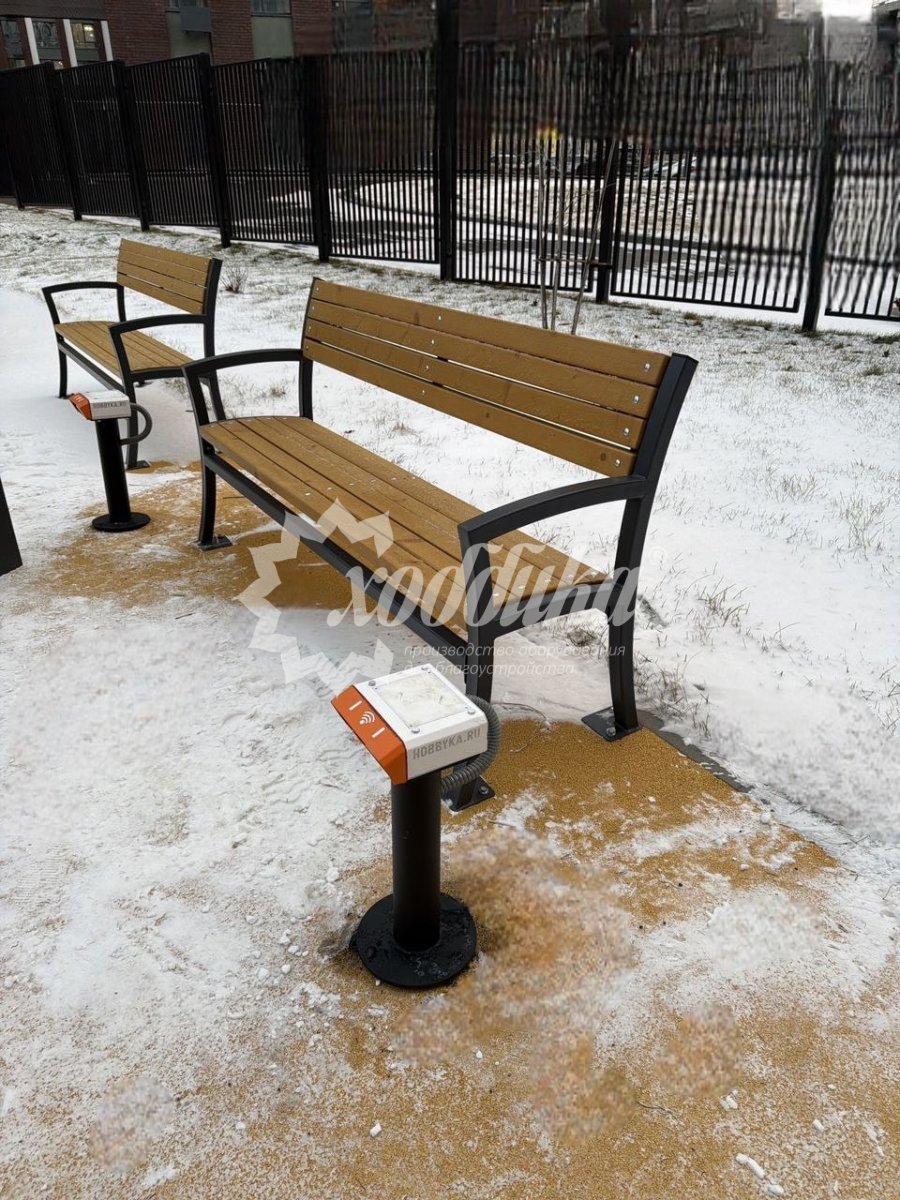 Стационарное зарядное устройство и точка доступа Wi-Fi «Валли» на стойке - 11