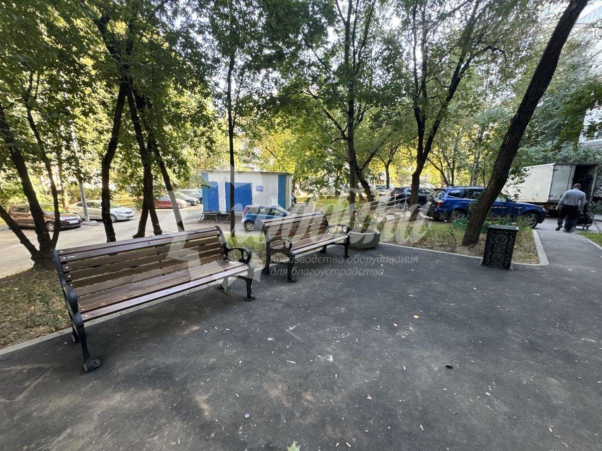 Осень в стиле комфорта: трибуны, указатели, вазоны, перголы - 37
