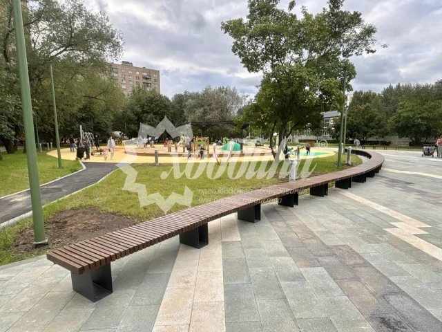 Фотогалерея августа: эстетика парковых скамеек и качелей