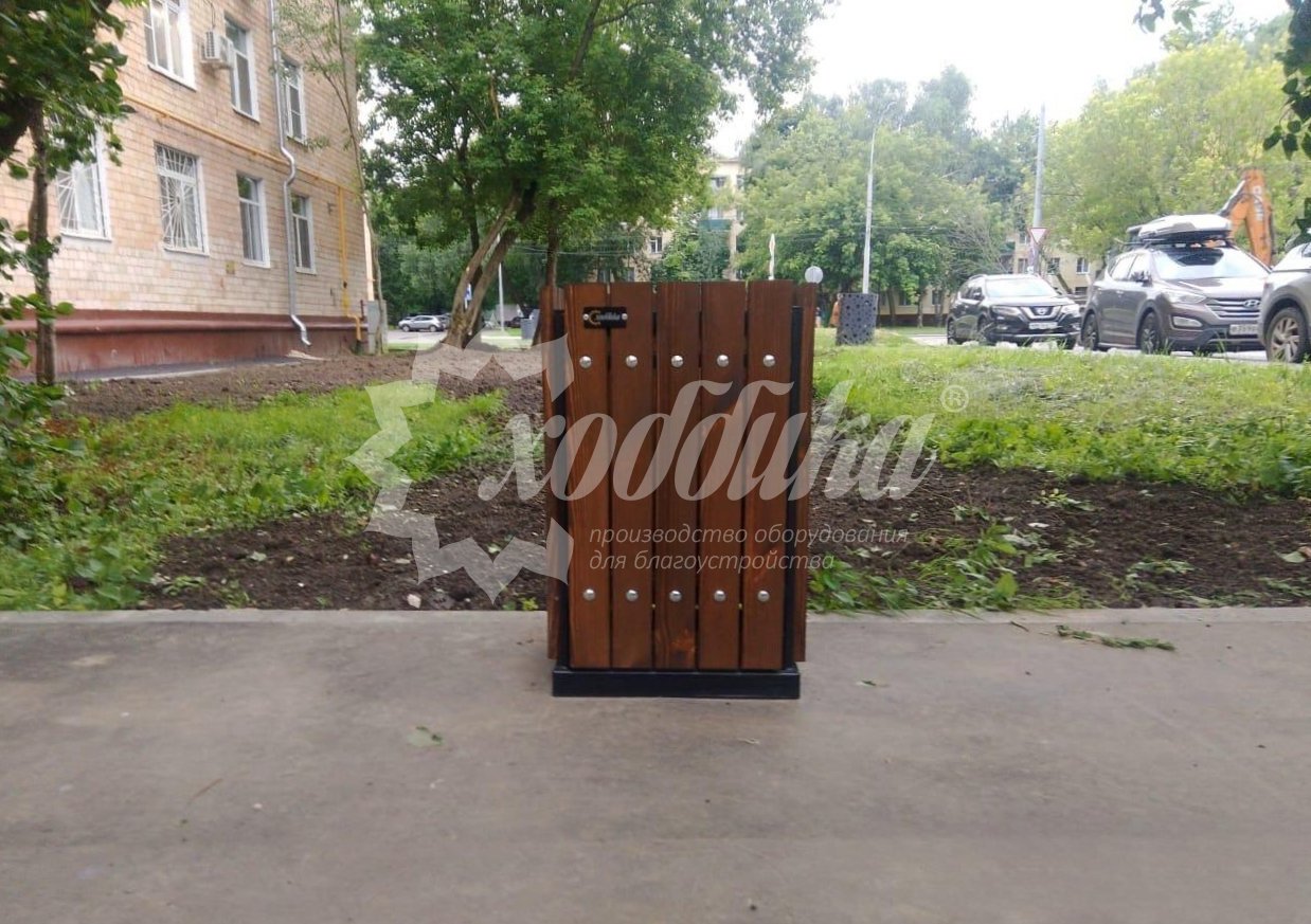 Жаркий июль: парковые качели, скамейки, лежаки, урны - 14