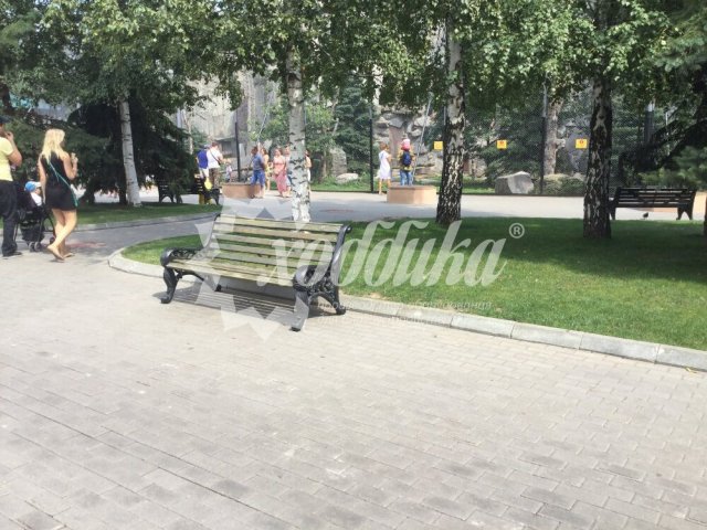 Наши скамейки в Московском Зоопарке - 4