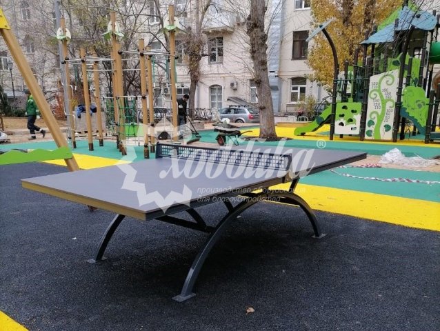 Ноябрьское благоустройство: теннисный стол, качели «Радуга» на просторах Москвы и области
